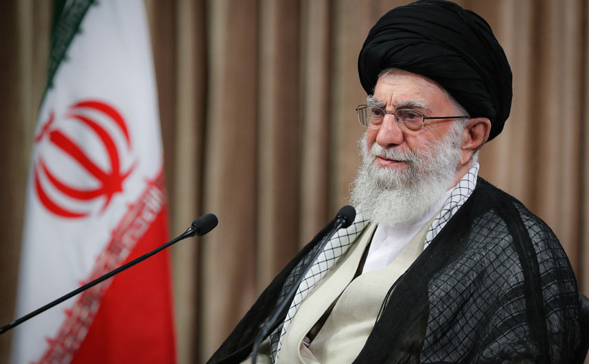 مذاکره، صحبت و تعامل با دشمن در مقطعی به معنای تسلیم شدن نیست