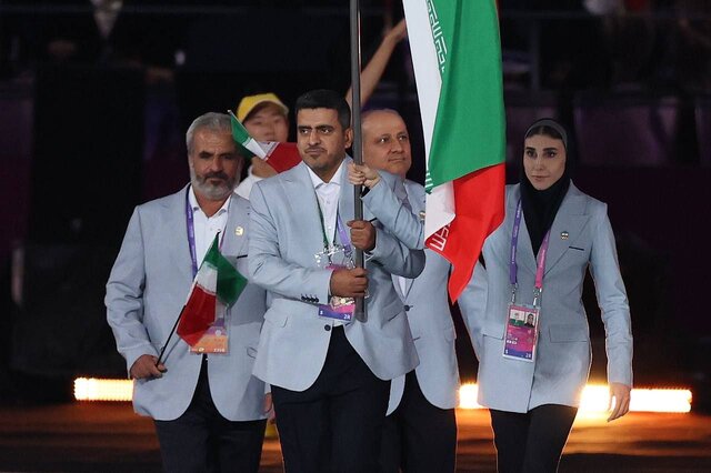 رژه کاروان ایران در بازی‌های آسیایی هانگژو با پرچمداری کیانی و فروغی+عکس وفیلم
