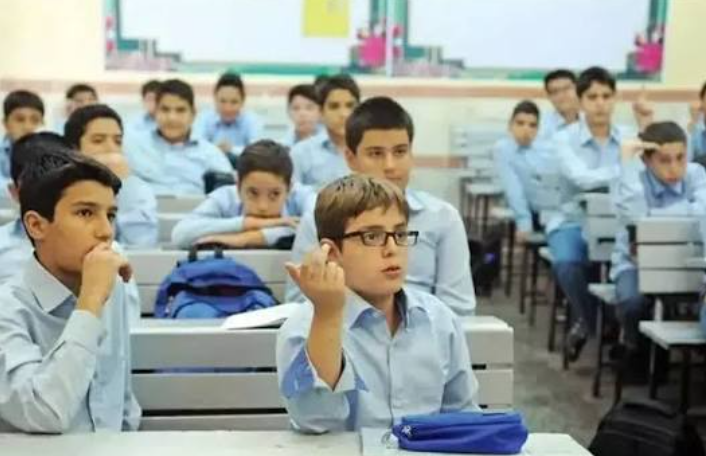 قالیباف: آینده کشور از مدرسه ساخته می‌شود؛ مقاومت فقط در میدان‌های نبرد معنا ندارد
